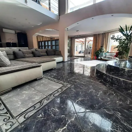 Benier Apartman * Dunakeszi
